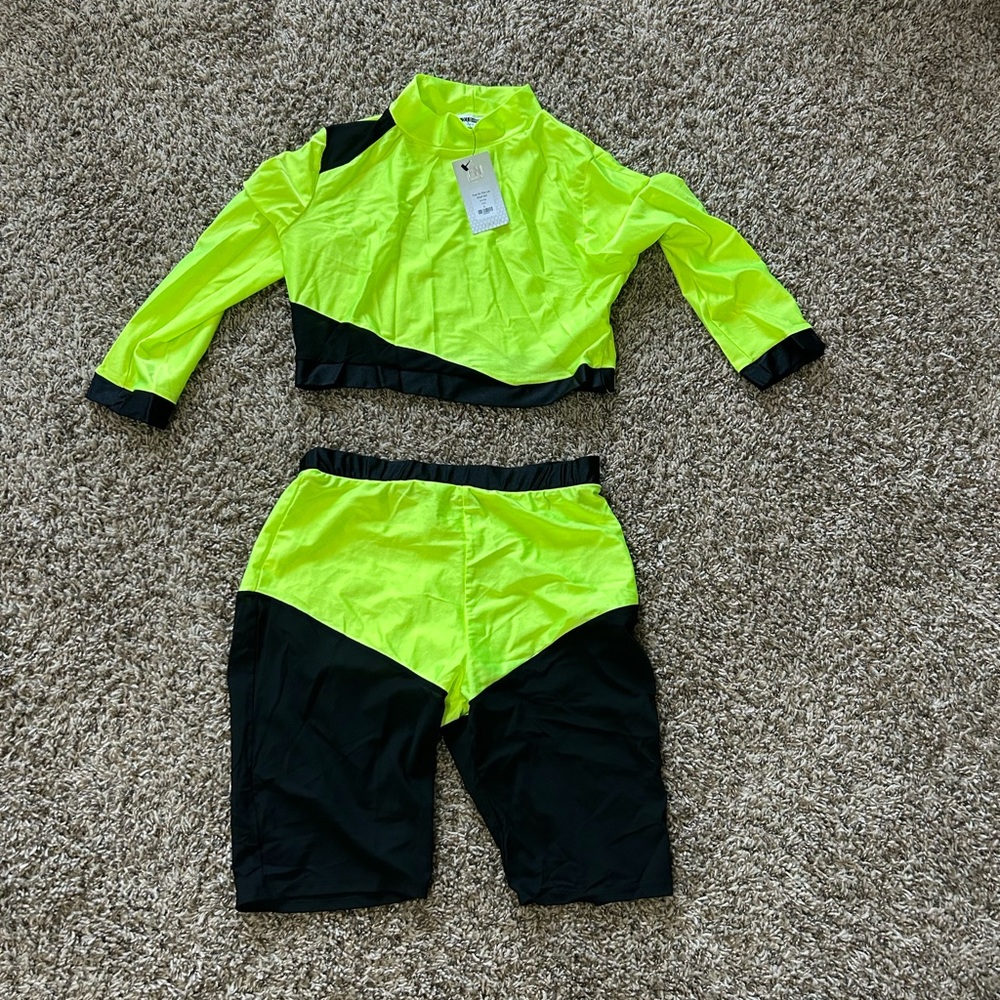 Fashion Nova Green and Black Set